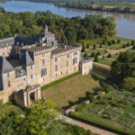 Exploring the Majestic Château de Vayres: A Jewel on the Banks of the Dordogne